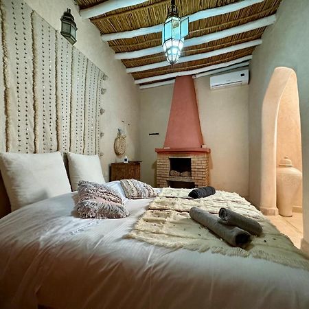 Jenny Lynn Hotel Tazrou Kültér fotó