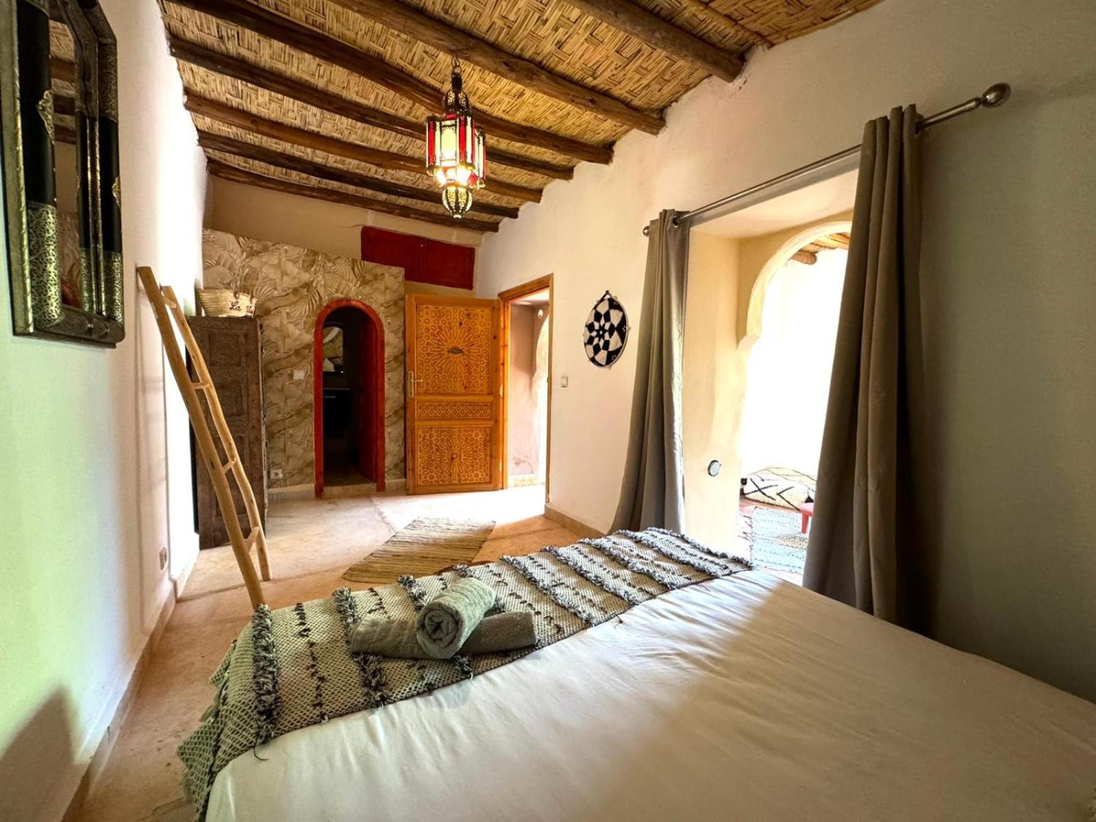 Jenny Lynn Hotel Tazrou Kültér fotó