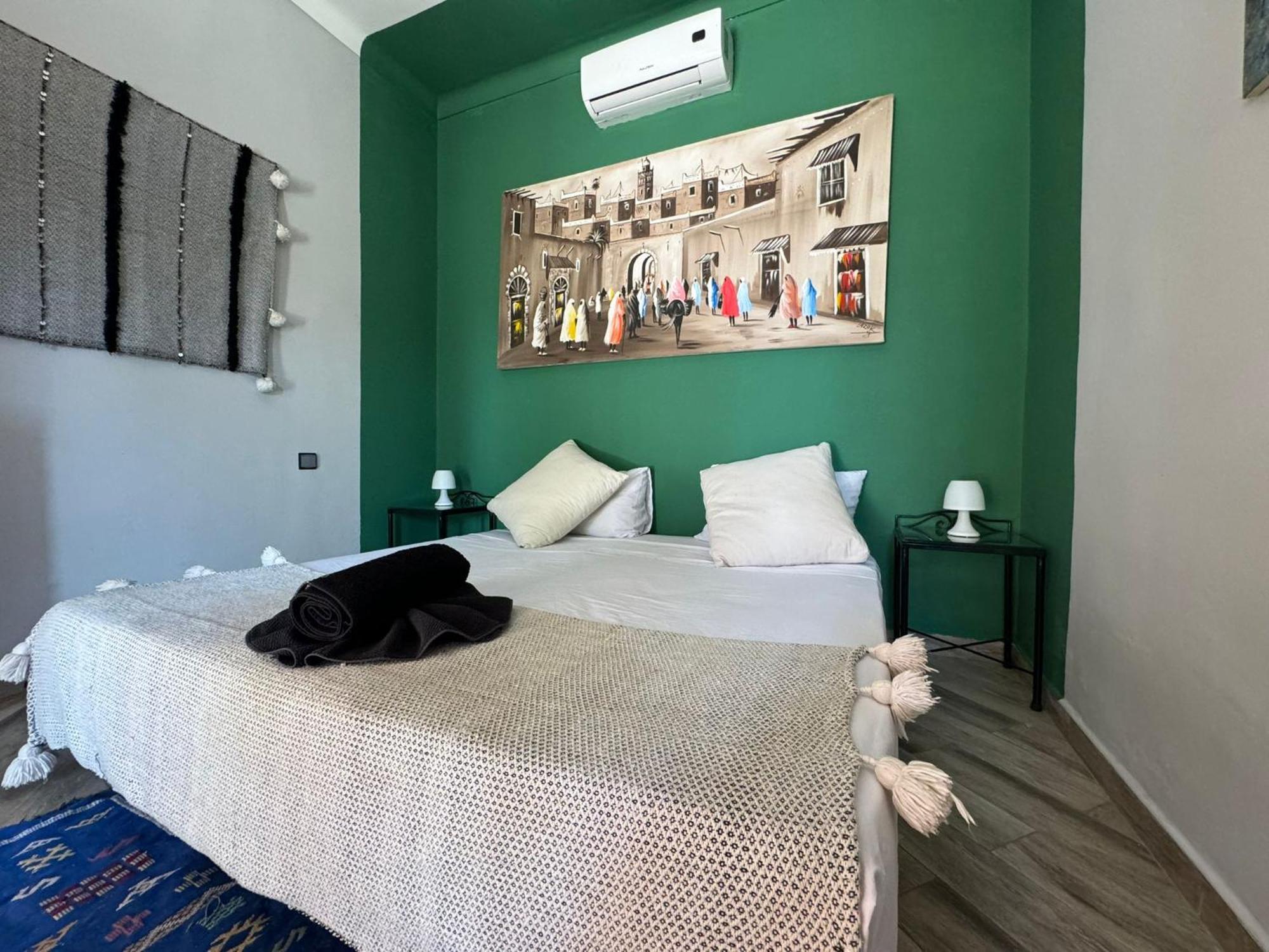 Jenny Lynn Hotel Tazrou Kültér fotó