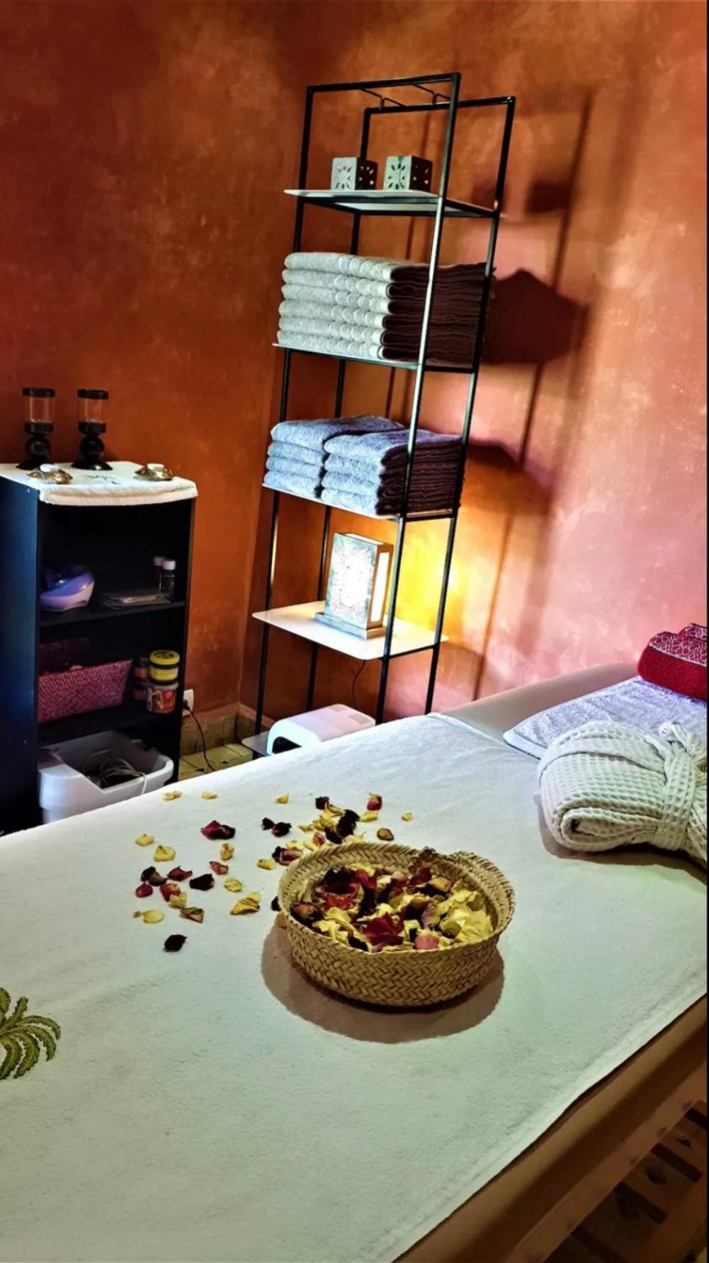 Jenny Lynn Hotel Tazrou Kültér fotó