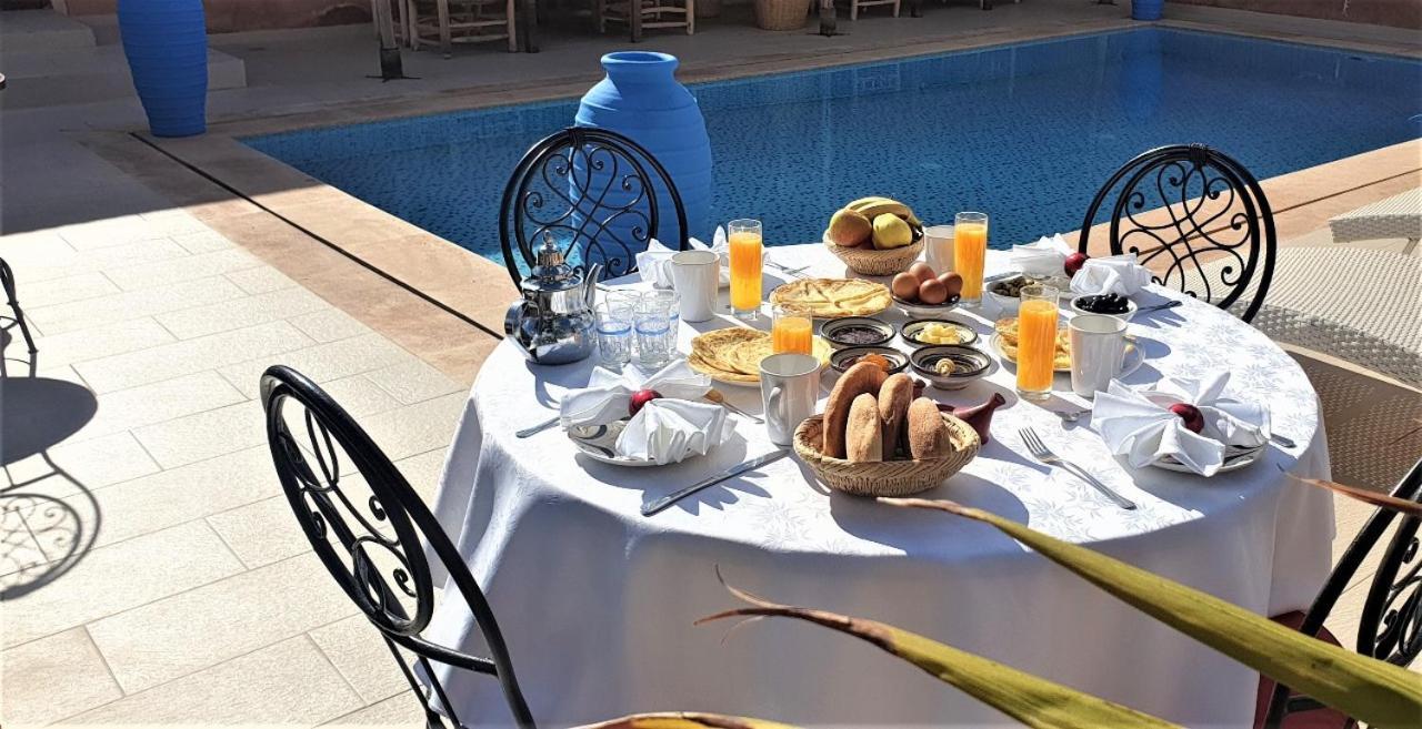 Jenny Lynn Hotel Tazrou Kültér fotó